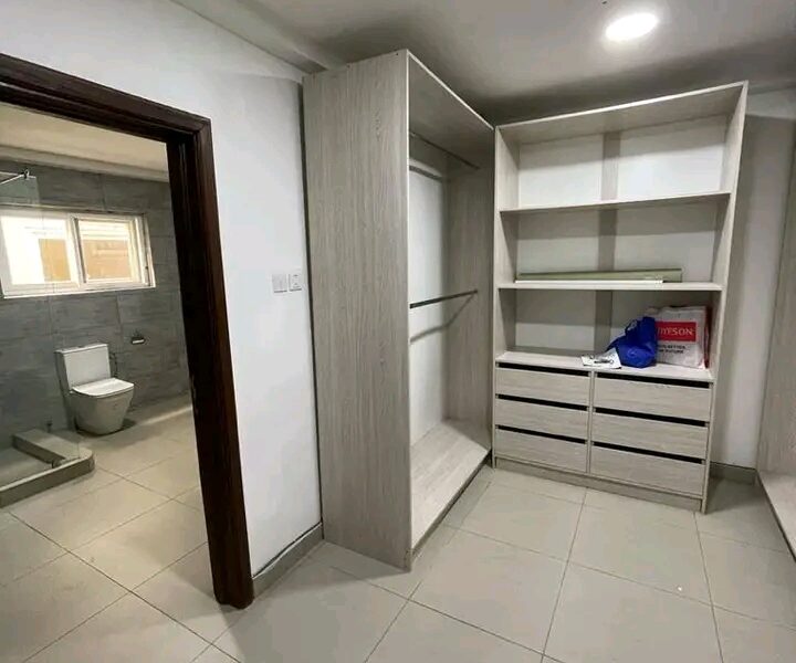 Luxurious 4bedroom townhouse @ Labone