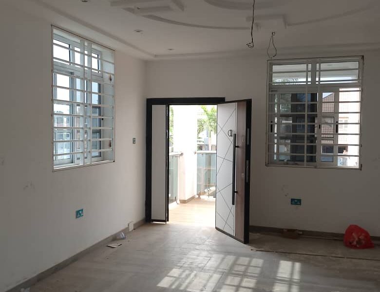 Executive newly built 2 Bedroom Apartment @ Tseaddo