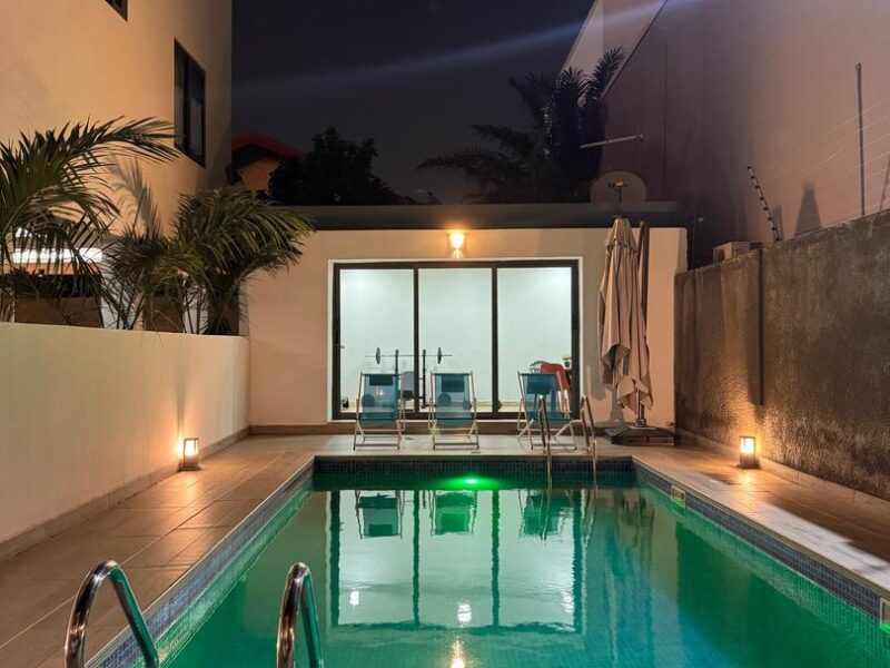 Luxury 2 bedroom service apartment