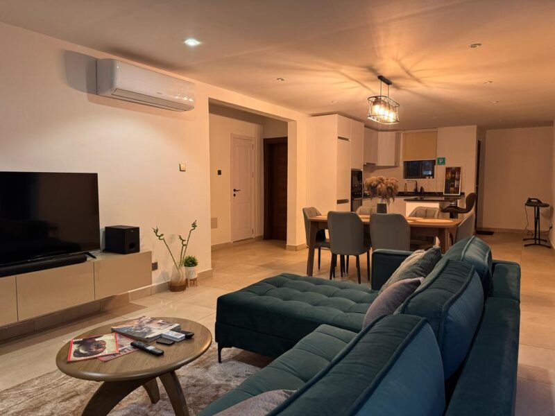 Luxury 2 bedroom service apartment