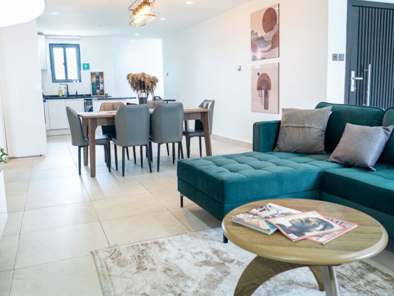 Luxury 2 bedroom service apartment