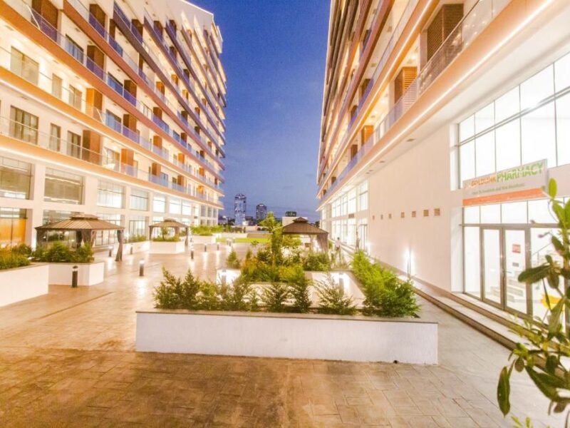 Luxury 2 bedroom service apartment