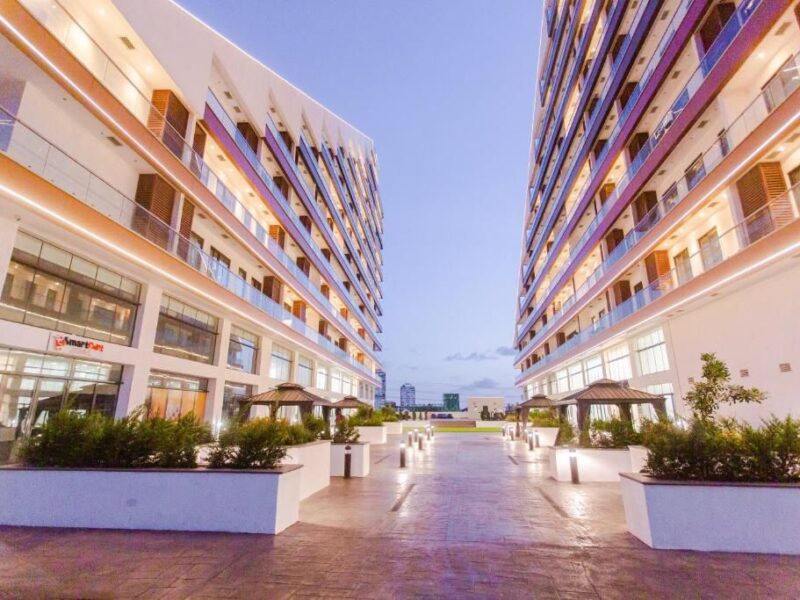 Luxury 2 bedroom service apartment