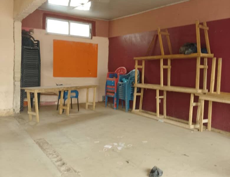 Top shop for rent @Madina