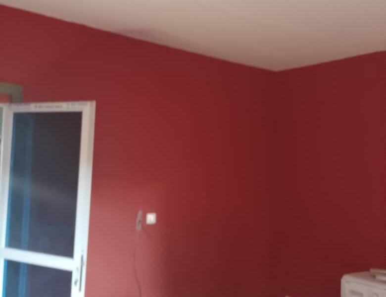 Chamber and hall self contained for rent