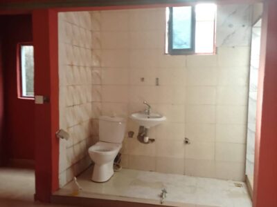 Chamber and hall self contained for rent