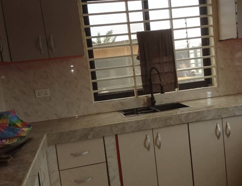 Chamber and hall self contained for rent