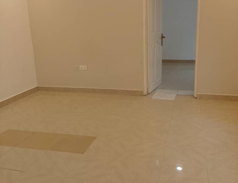 Chamber and hall self contained for rent