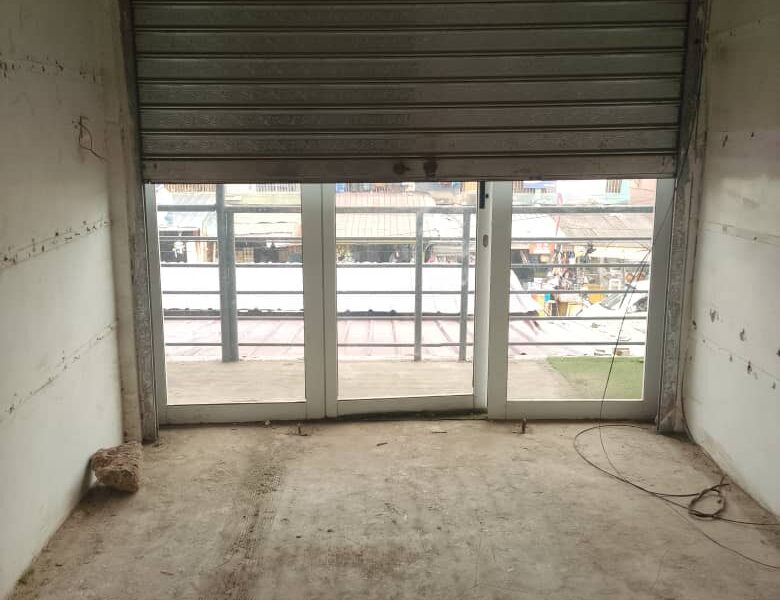 Top shop @ Madina for rent