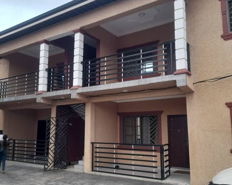 2 bedroom apartment @ Lakeside for rent