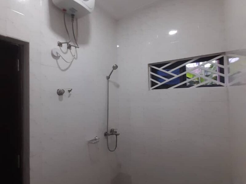 2 bedroom apartment @ Lakeside for rent