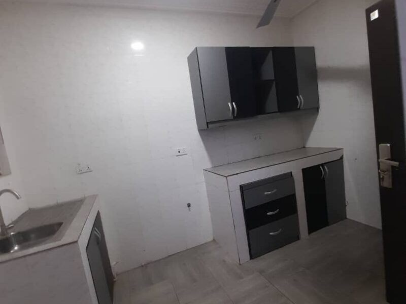 2 bedroom apartment @ Lakeside for rent