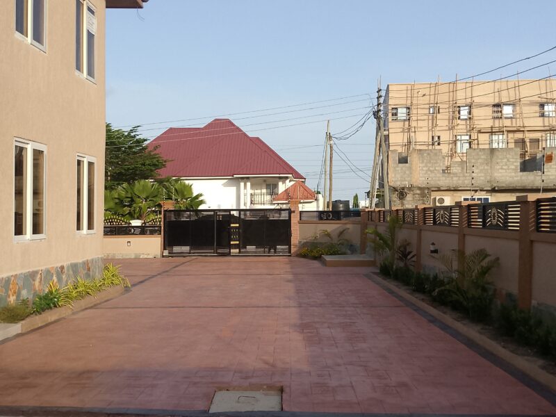 4bedroom self contain apartment