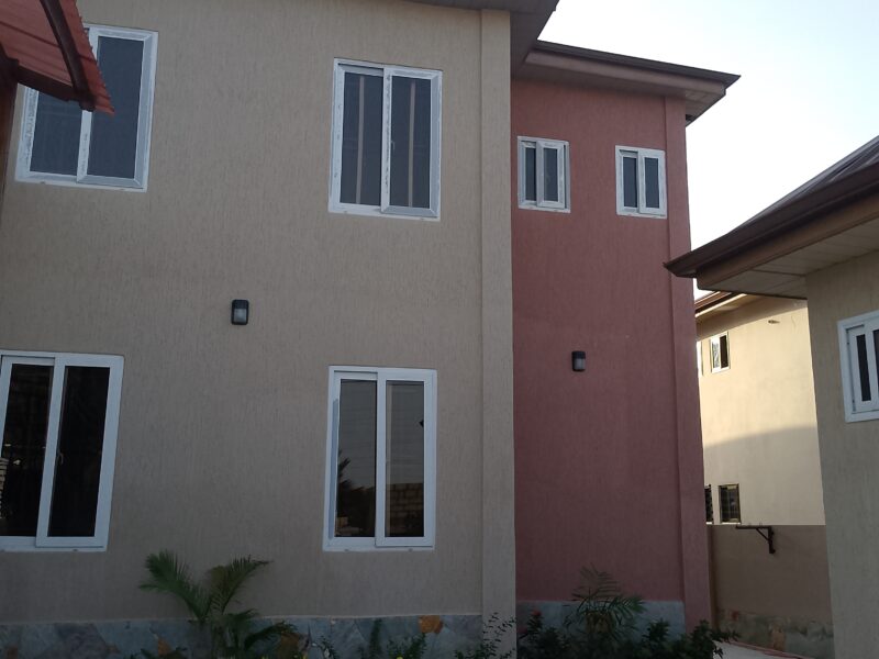 4bedroom self contain apartment