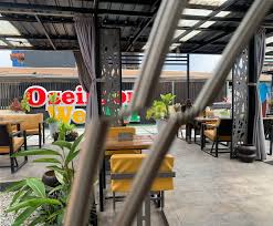 Anloga junction restaurant