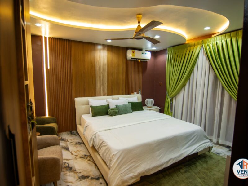 Veni's Executive Luxury Two Bedroom Airbnb Apartment, Kumasi
