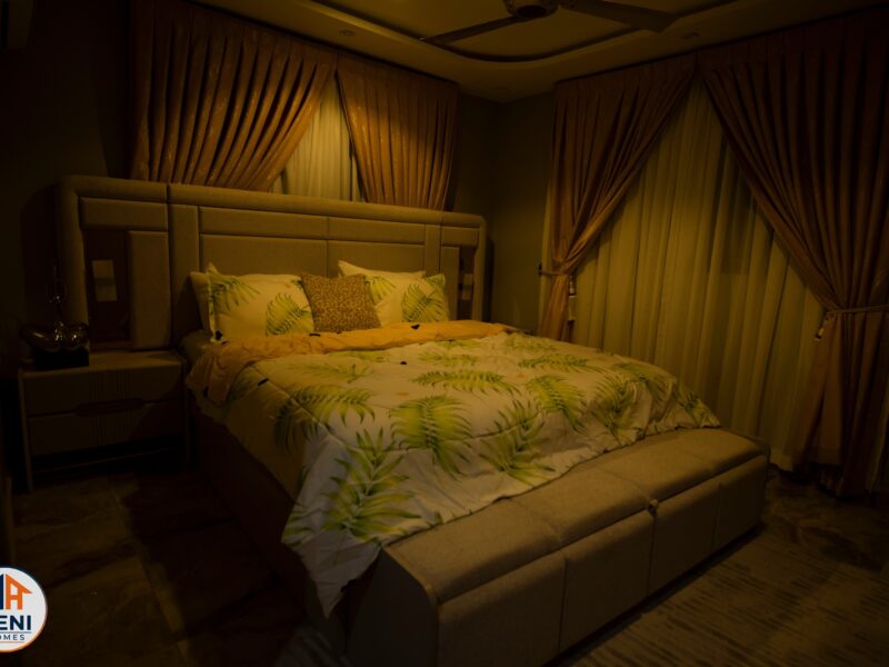 Veni's Executive Luxury Two Bedroom Airbnb Apartment, Kumasi